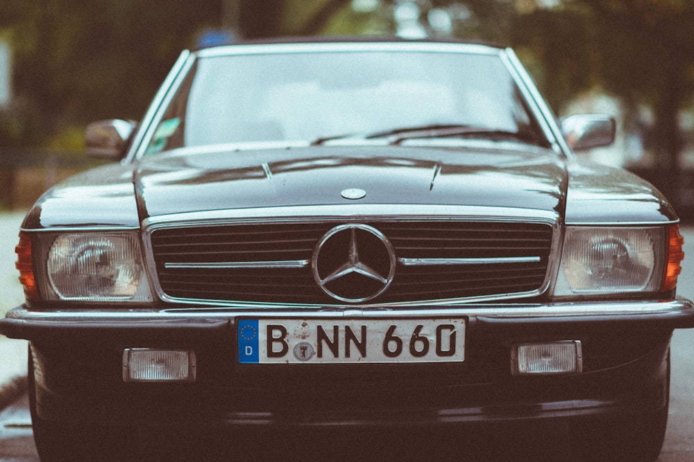 carro Mercedes-Benz preto