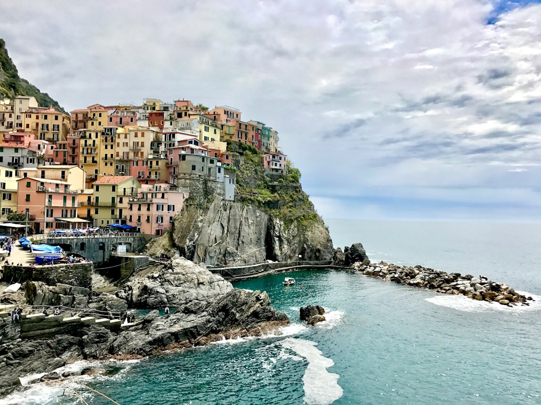 travelers stories about Town in Manarola, Italy