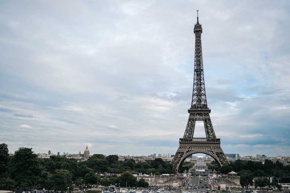 La tour Eiffel pendant la journée