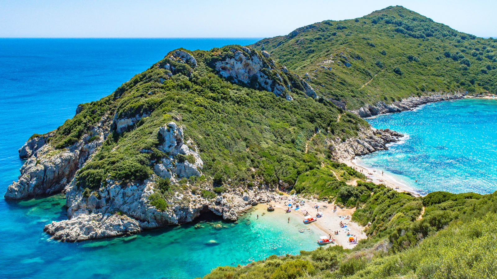 island photo during daytime