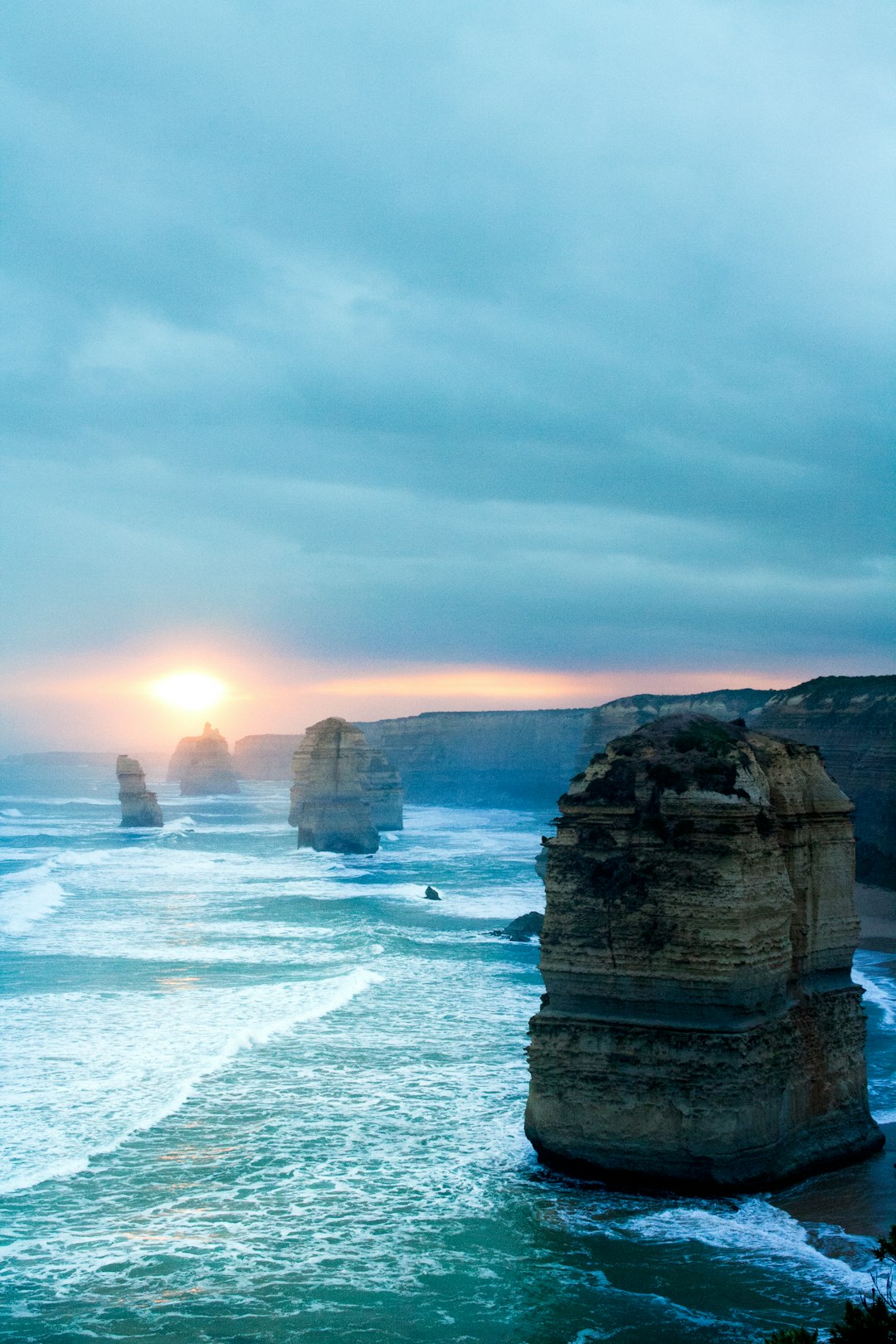 travelers stories about Ocean in Twelve Apostles, Australia