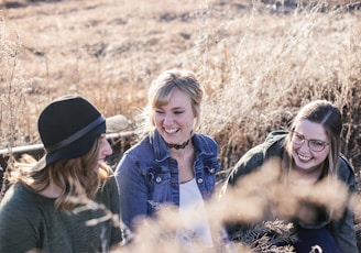 three women taking groupie