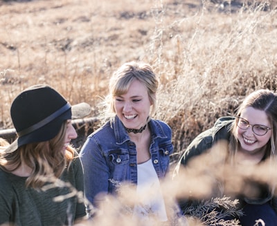 three women taking groupie