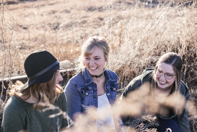 three women taking groupie