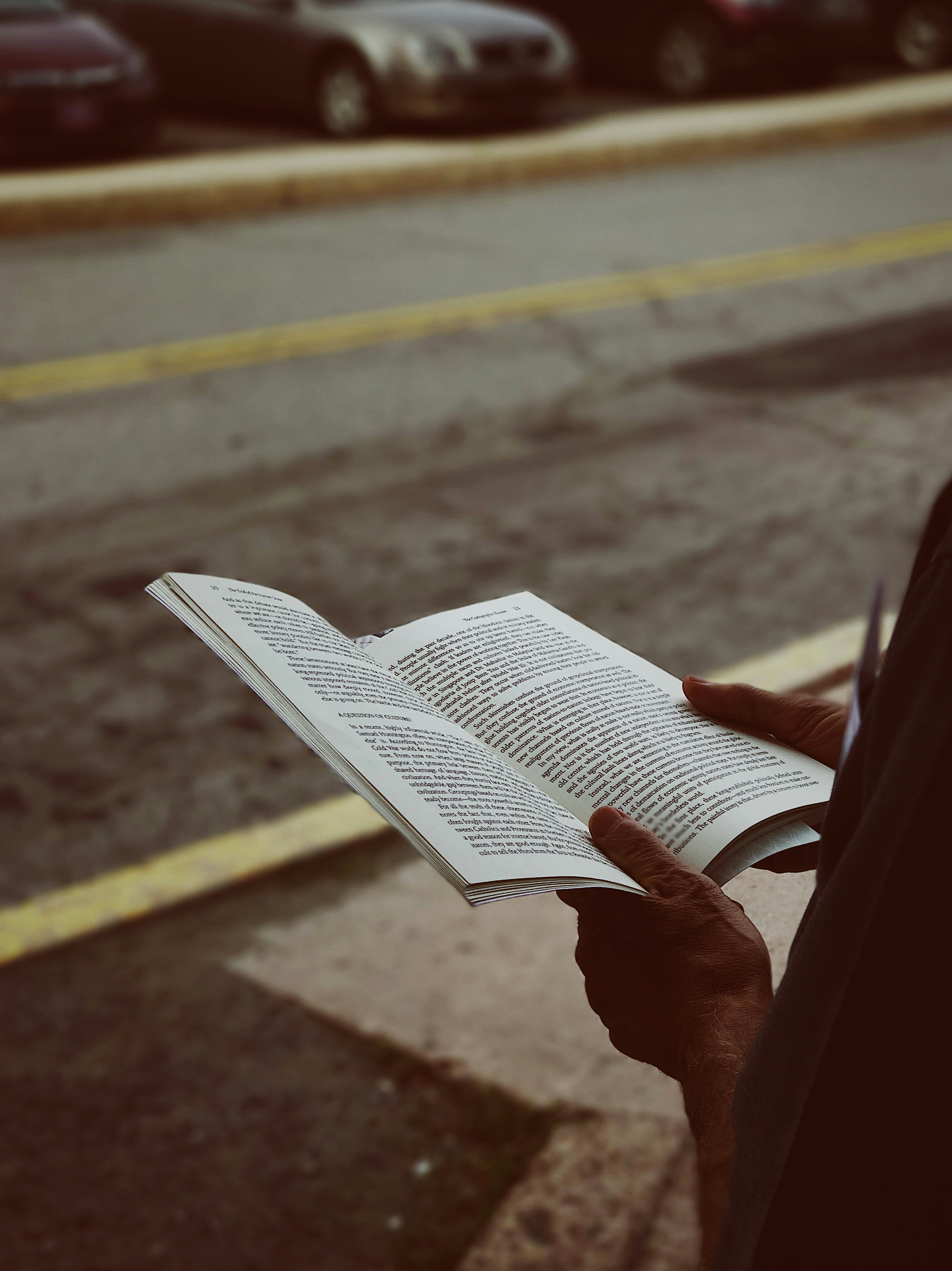 photo 1500835348784 687cbd3f9a61?ixlib=rb 4.0