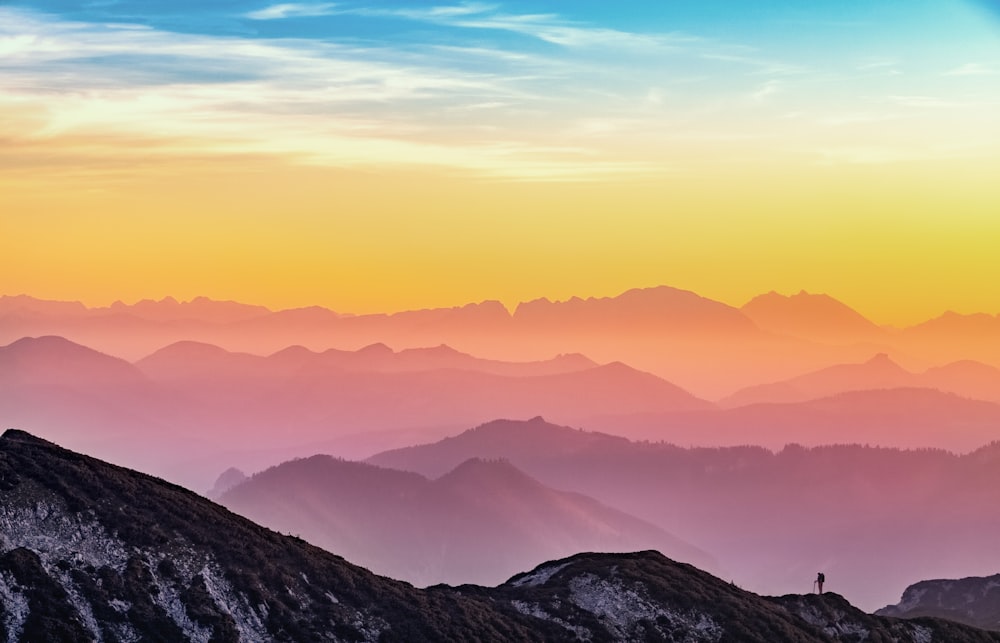 Fotografía de paisaje de montañas