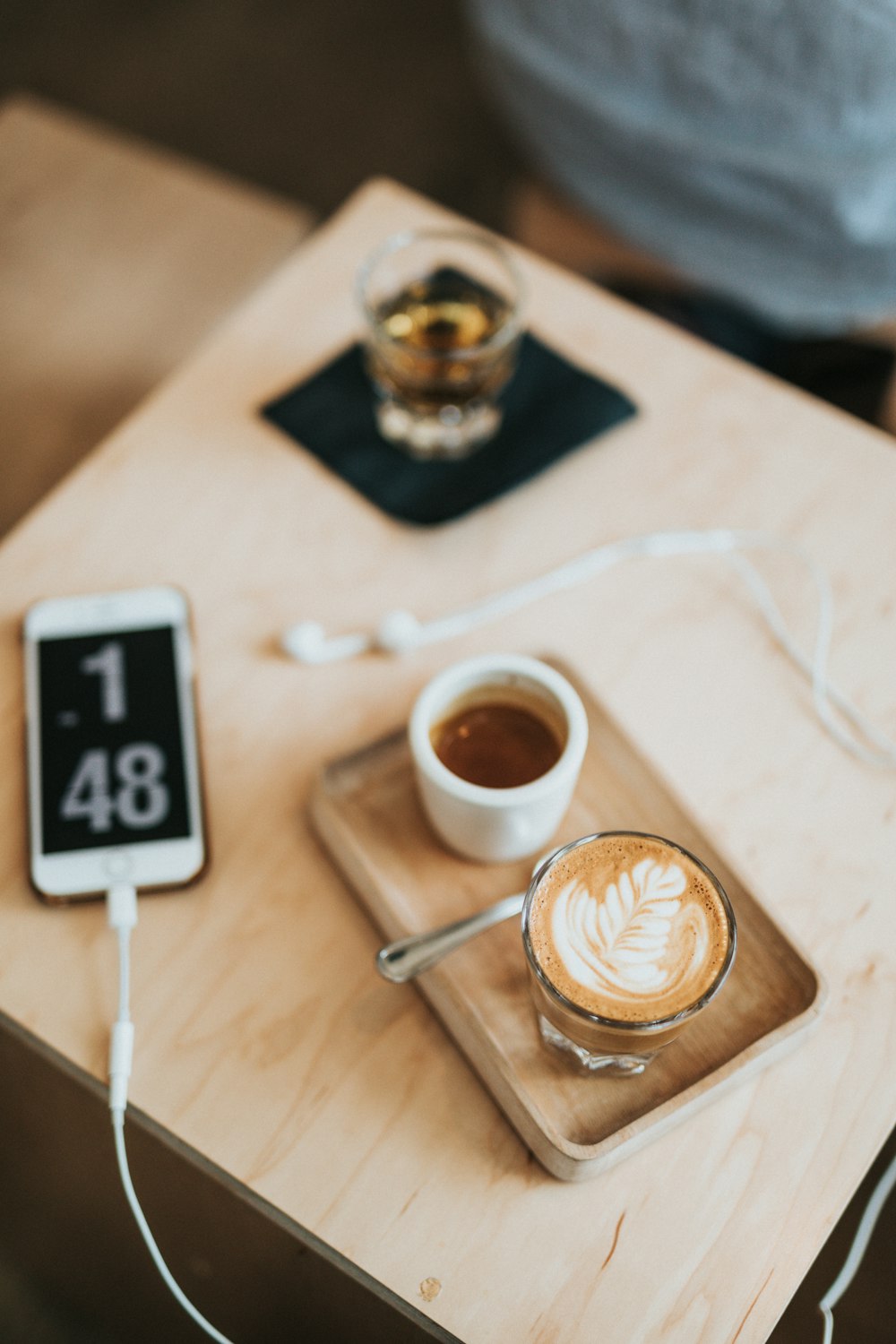 Café expreso con espuma de hojas