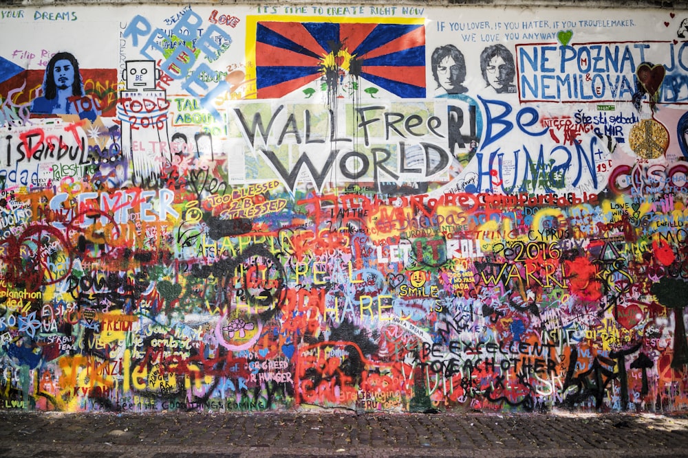 Wall free world painting photo – Free Graffiti Image on Unsplash