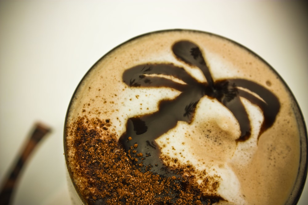 fotografia em close-up do cappuccino da palmeira
