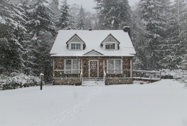 Jethro Seymour, one of the Top Toronto Real Estate Brokers, provides you with Canadian real estate news headlines (January 6th, 2018)