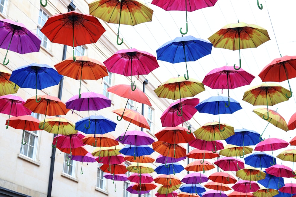 Festival des parapluies pendant la journée