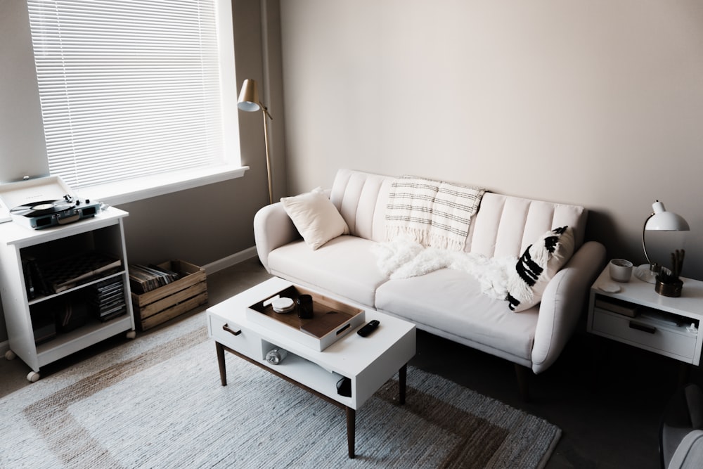 Stylish Simplicity Minimalist Family Apartment Ideas