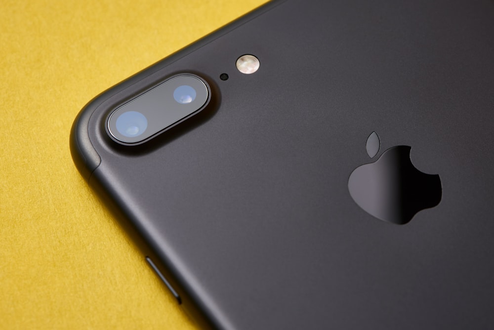 black iPhone 7 Plus