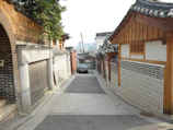 Traditional hanok houses tucked away in a quiet Seoul neighborhood.