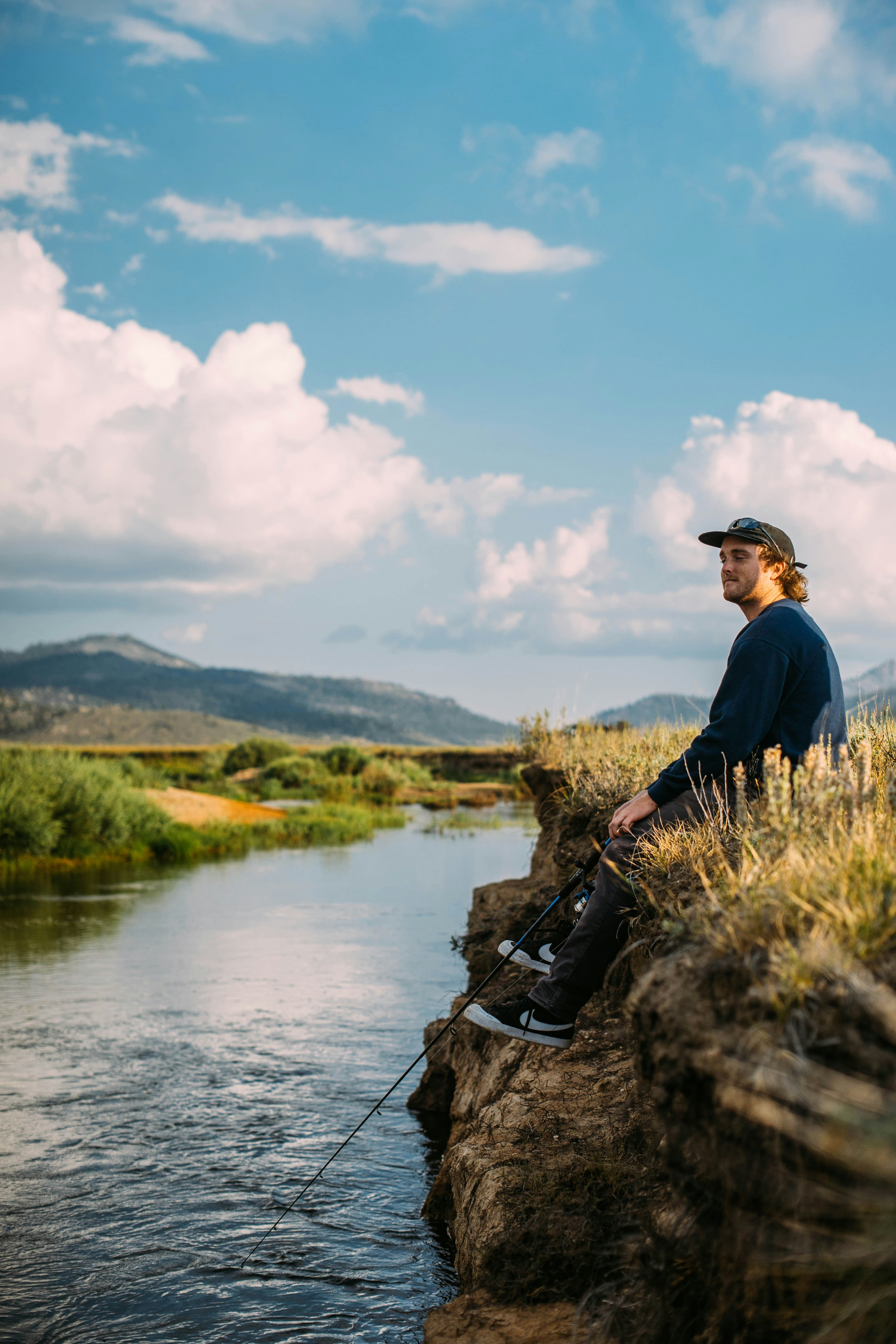 Are Fishing Guides Available On Pontoon Boat Rentals?
