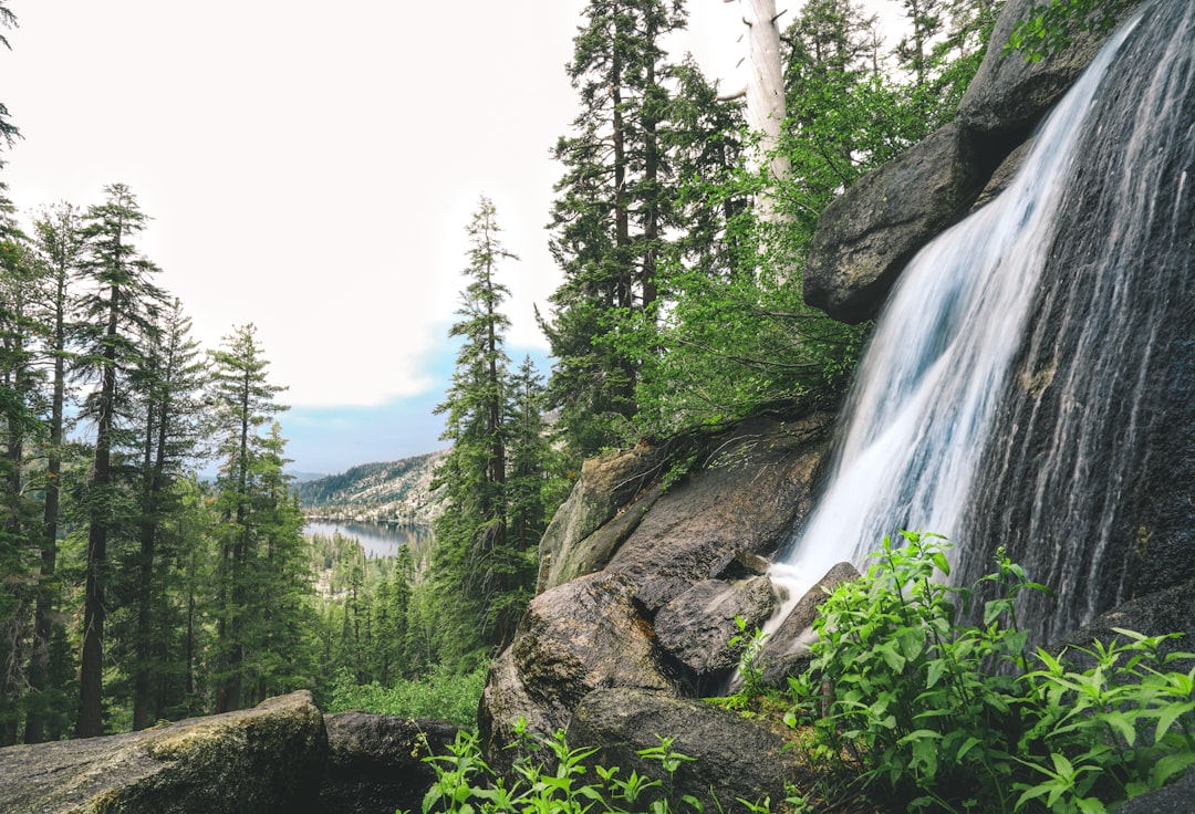 travelers stories about Waterfall in Desolation Wilderness, United States