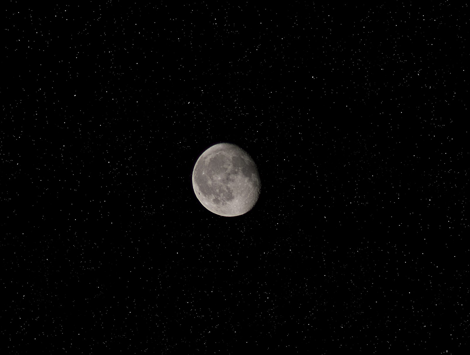 Tamron SP 70-300mm F4-5.6 Di VC USD sample photo. Moon photography