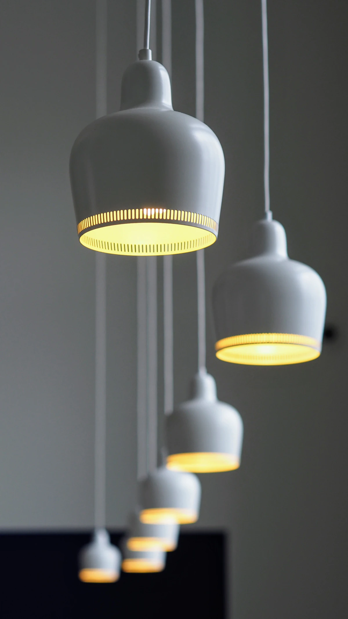 Chandeliers & Pendants: Chandelier Line Detail