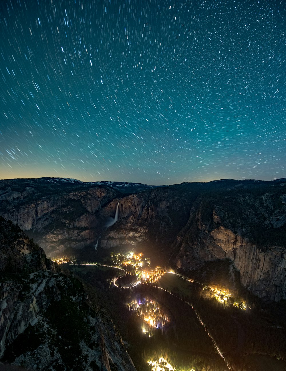 Fotografía de lapso de tiempo de alumbrado público