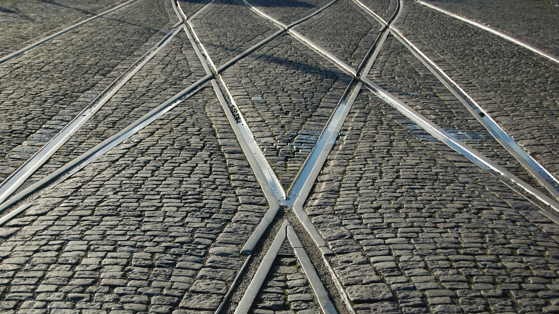 gray train rails