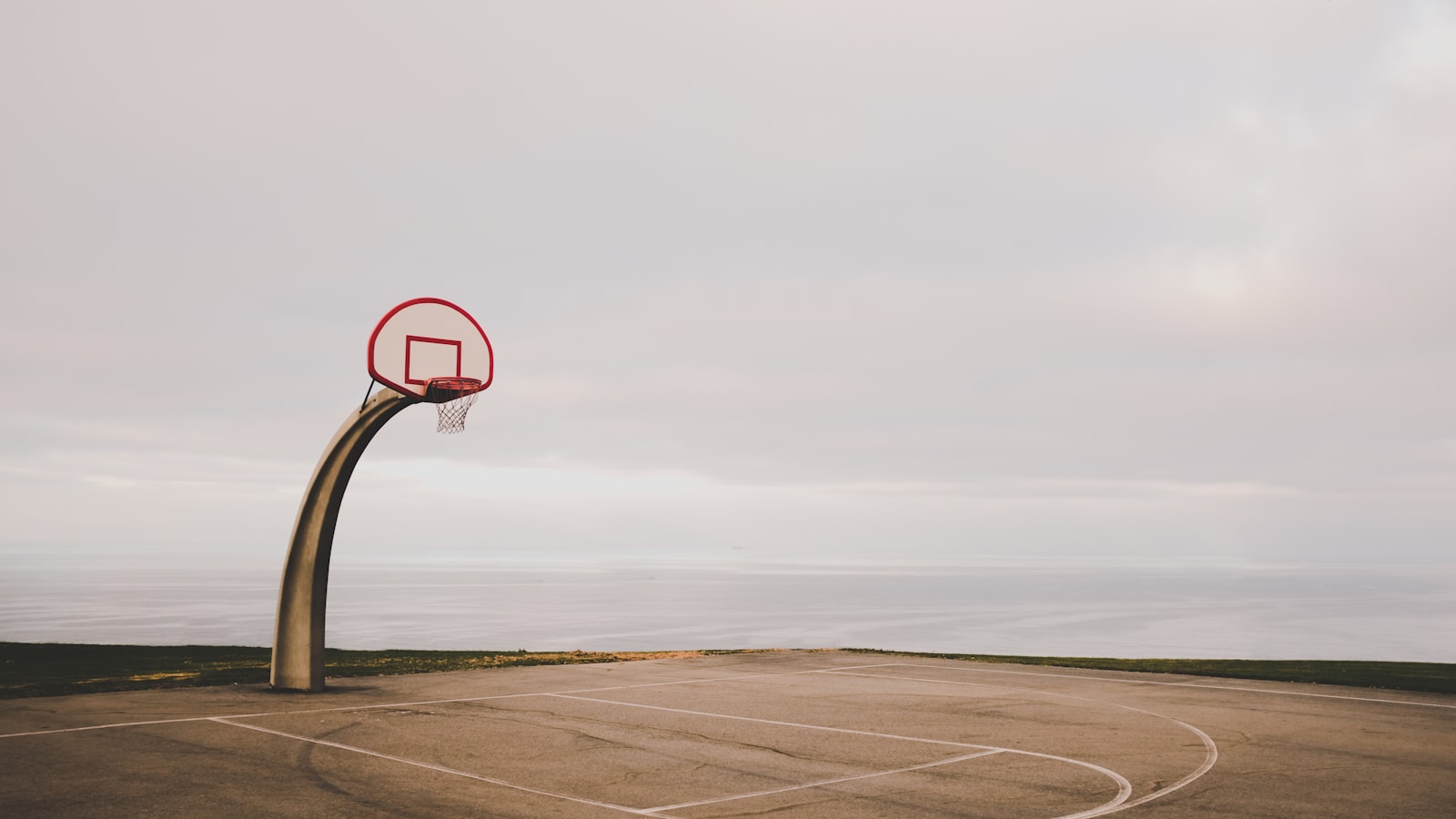 Fujifilm X100F sample photo. Basketball court near body photography
