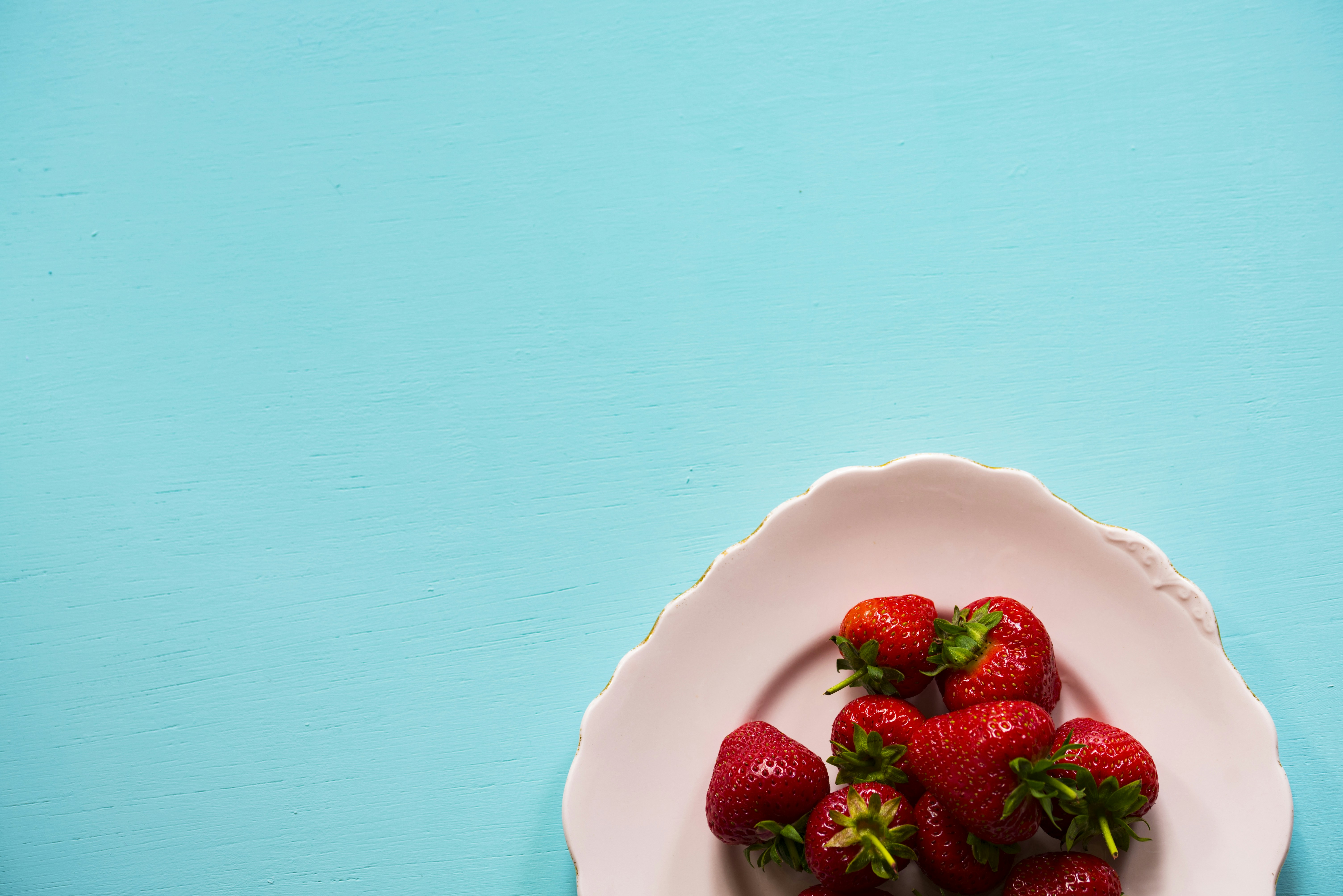 Browse our beautiful selection of free background images–all submitted by our community of talented contributors and completely free to download and use.