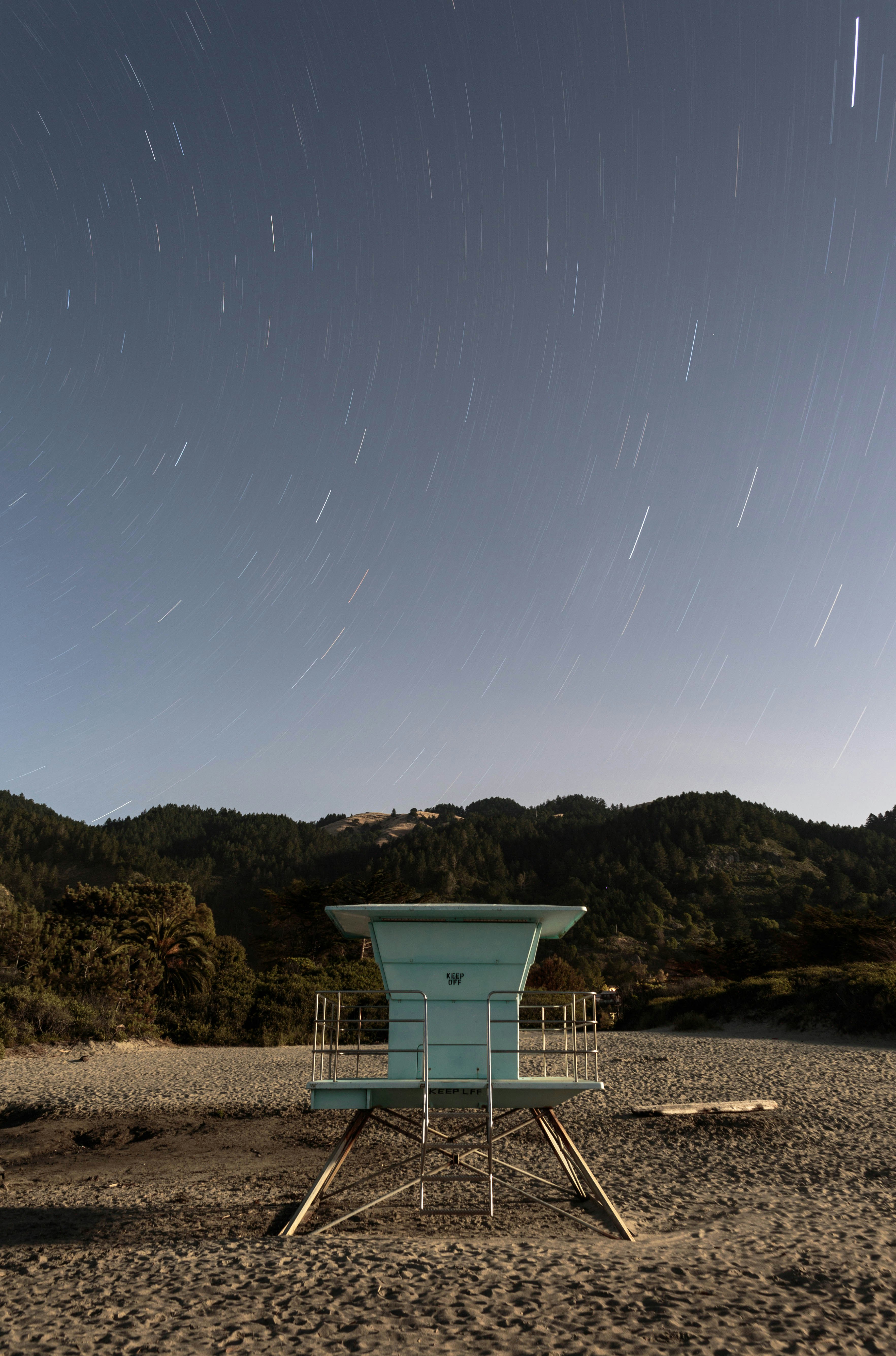 lifeguard house under clear sky