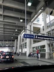 Carpool transportation service from O'Hare International Airport to Downtown Chicago