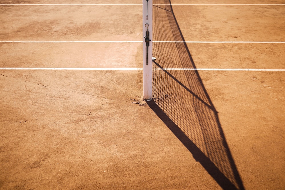 brown wooden surface with net
