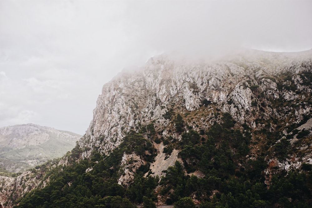 cloudy mountain sky during daytime