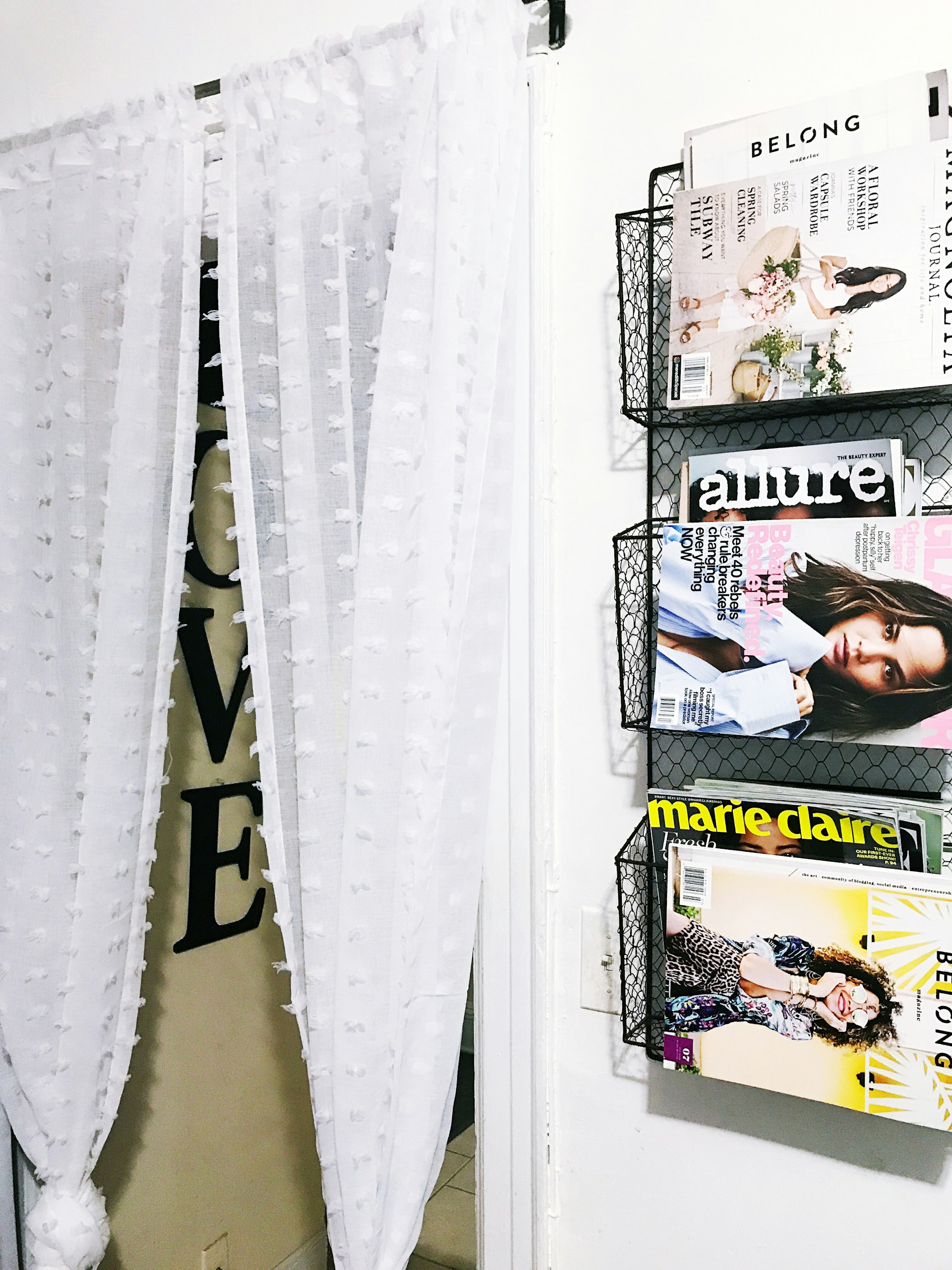 black and white bed linen