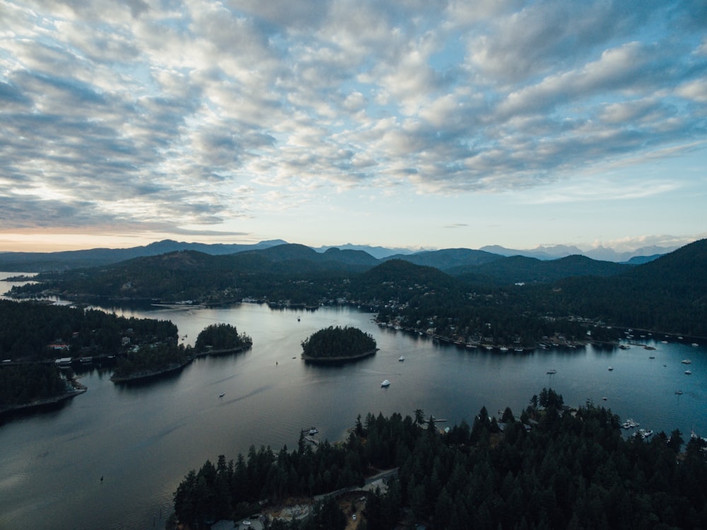 lake during daytime