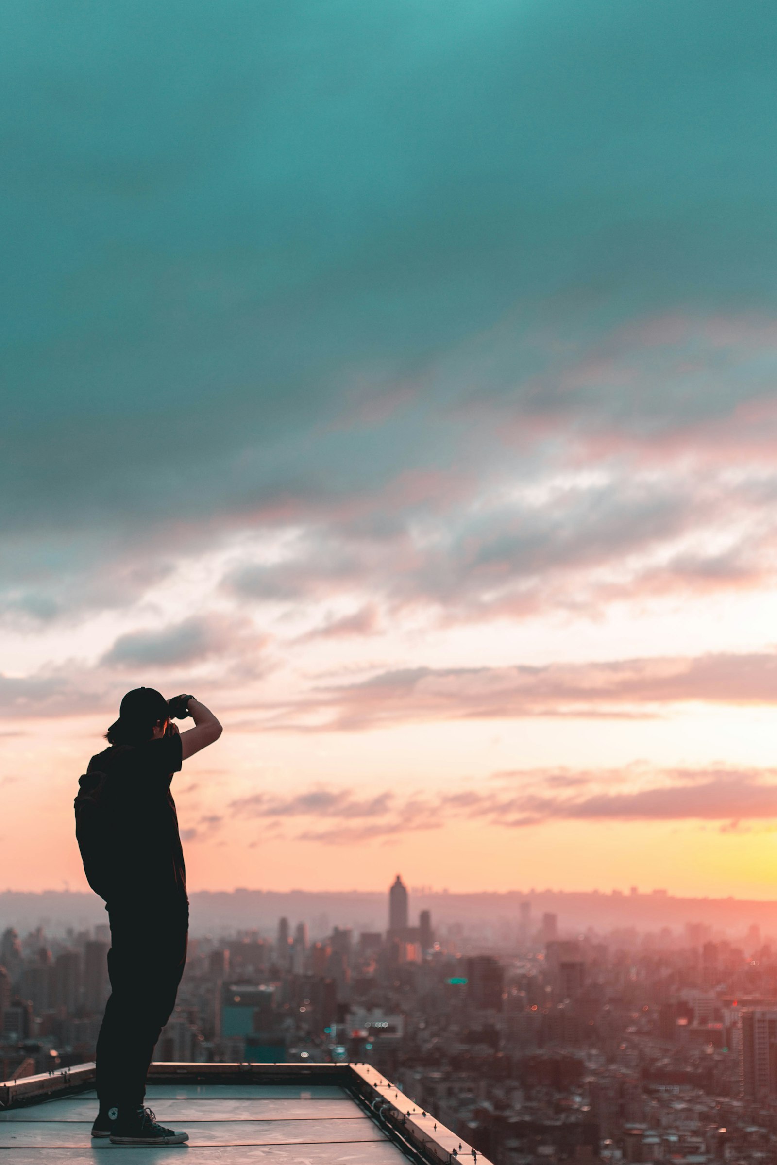 Canon EOS 5D Mark III + Canon EF 50mm F1.8 II sample photo. Man standing on concrete photography