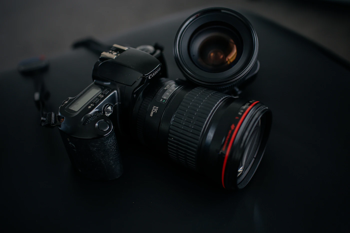 Canon RF 70-200mm f/2.8 L lens