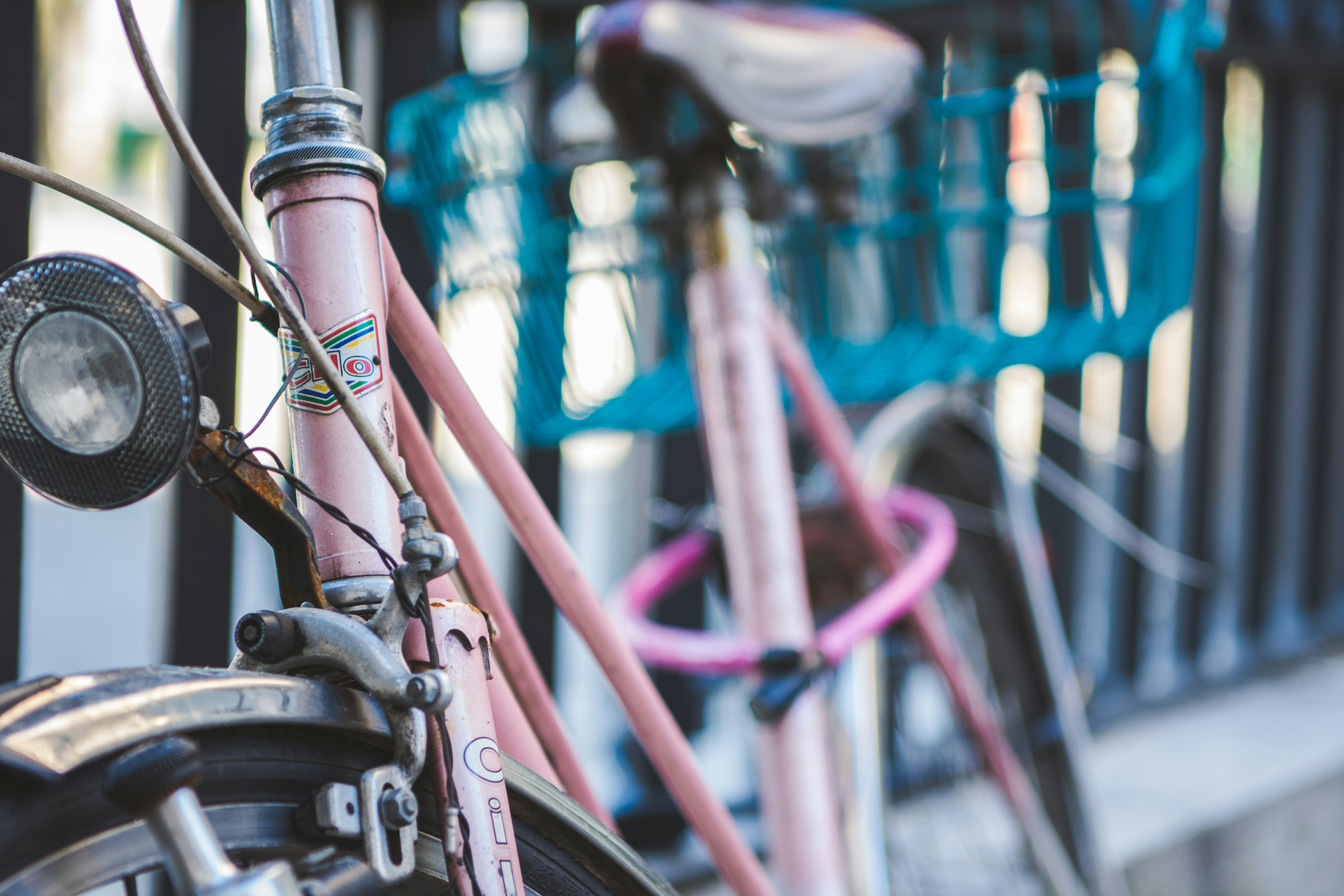 Walking the Bike photo by Thomas Gamstaetter ... - 750 x 500 jpeg 72kB