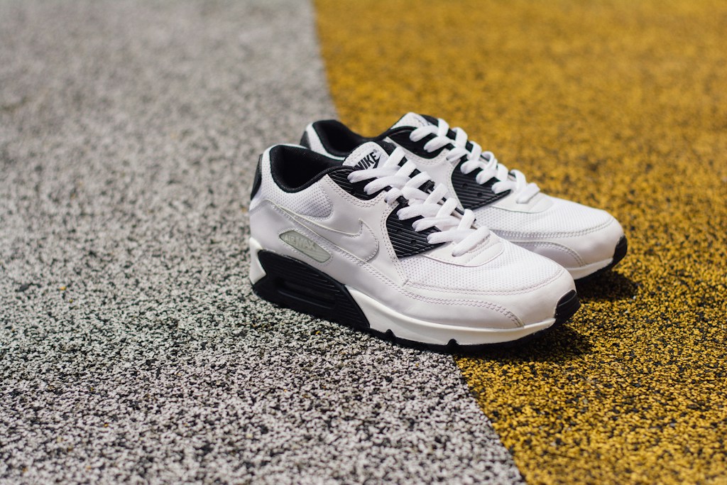 Classic Court Sneakers