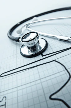 Icon of a stethoscope highlighting a comprehensive health screening package