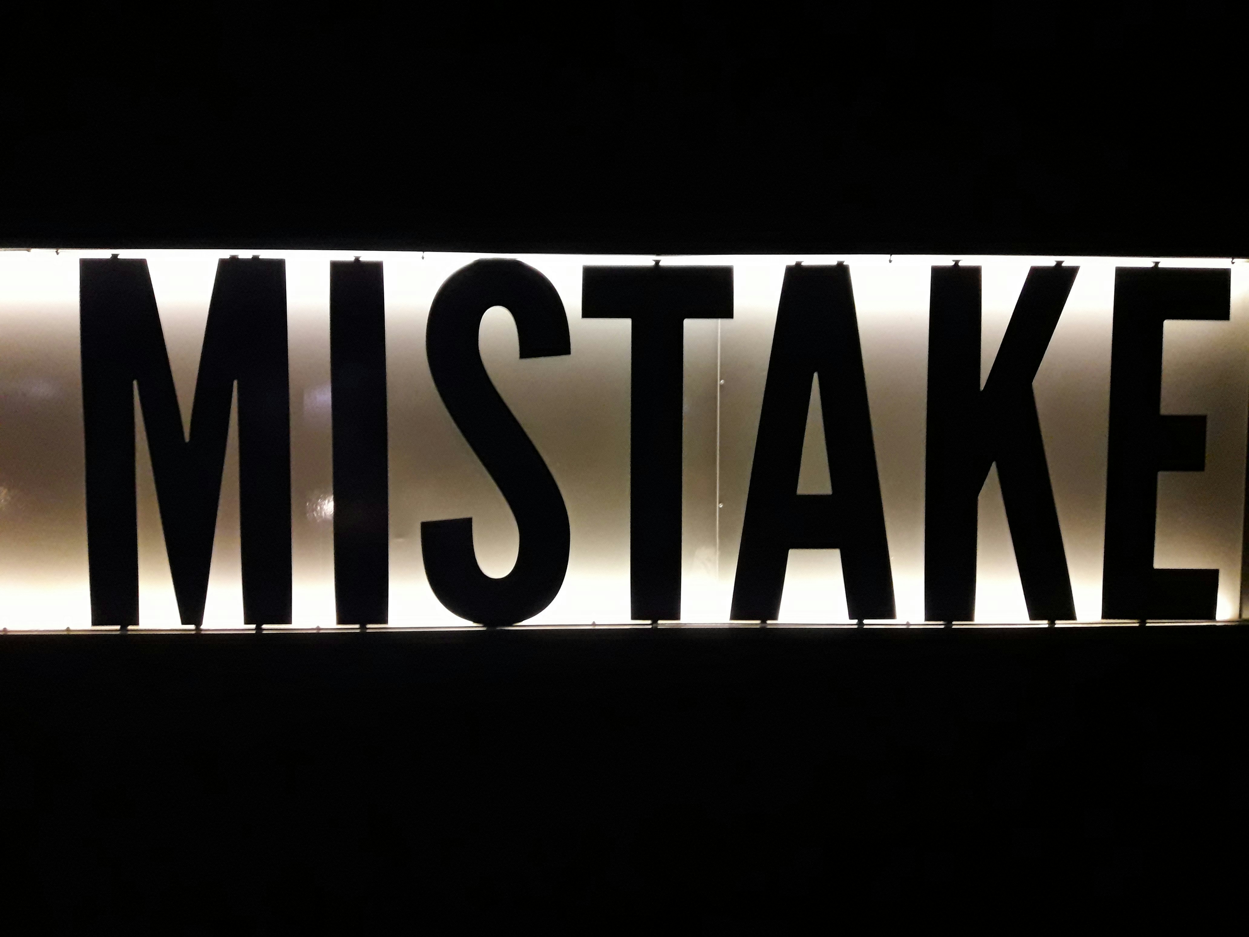 What Common Mistakes to Avoid when Trying to Get a Girl to Like You?