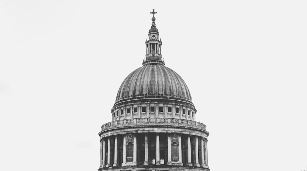 dome building with cross on top