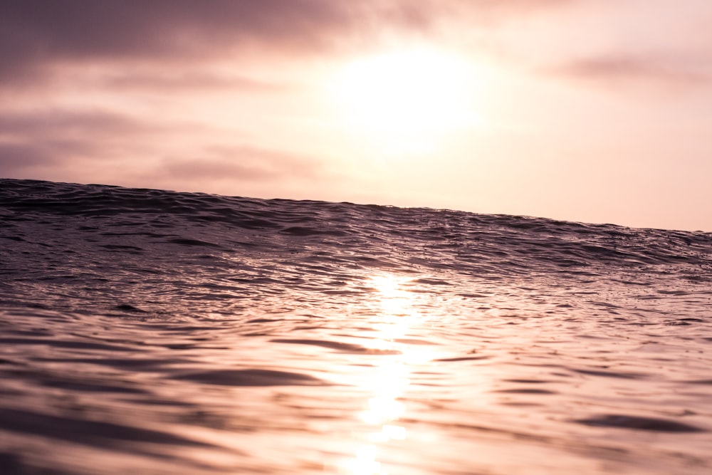 Oceano durante l'ora d'oro