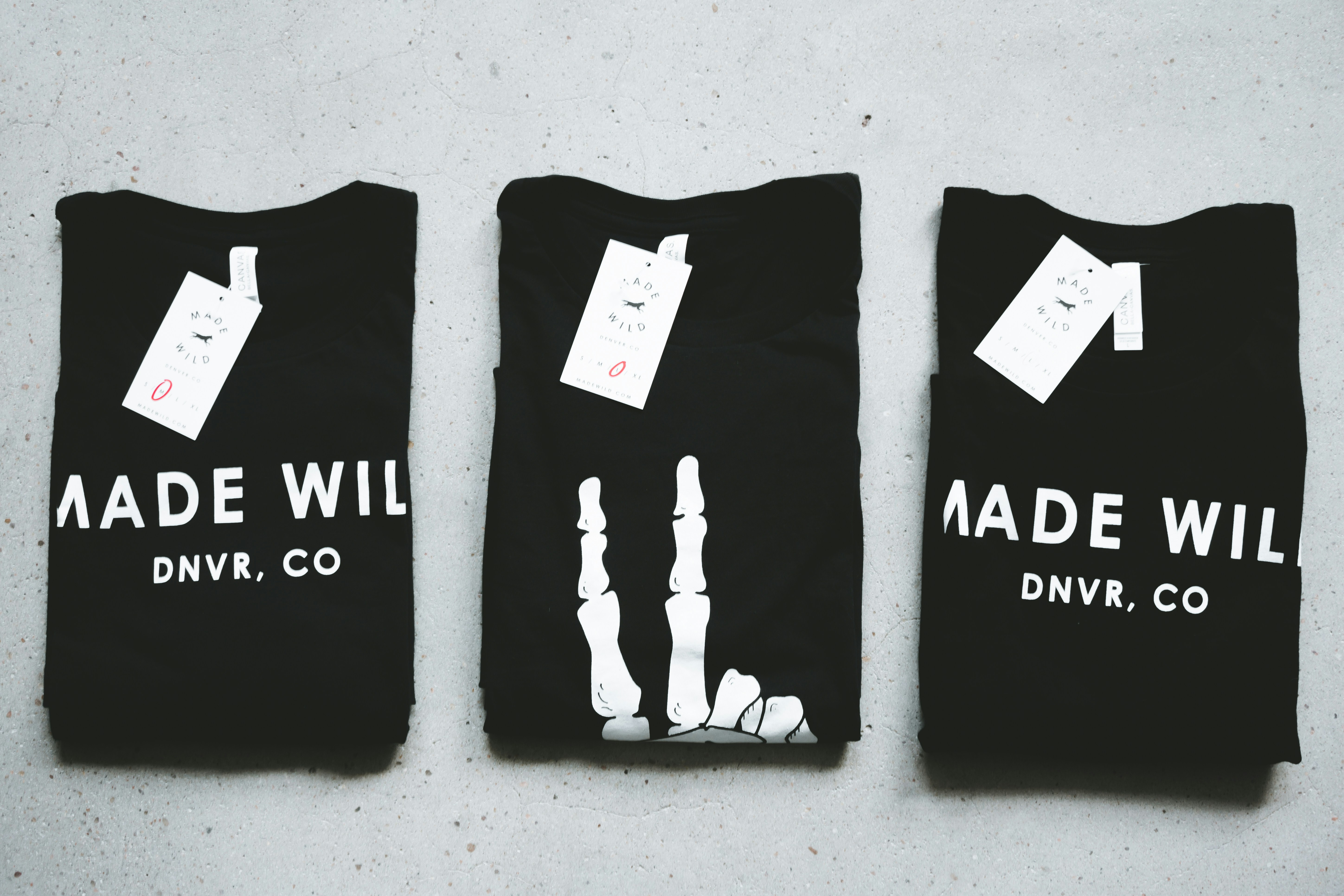 T-shirts abstraits en édition limitée