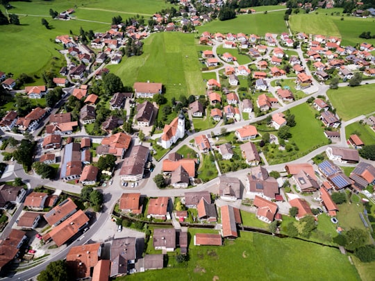 photo of Rieden am Forggensee Town near Frillensee (Grainau)