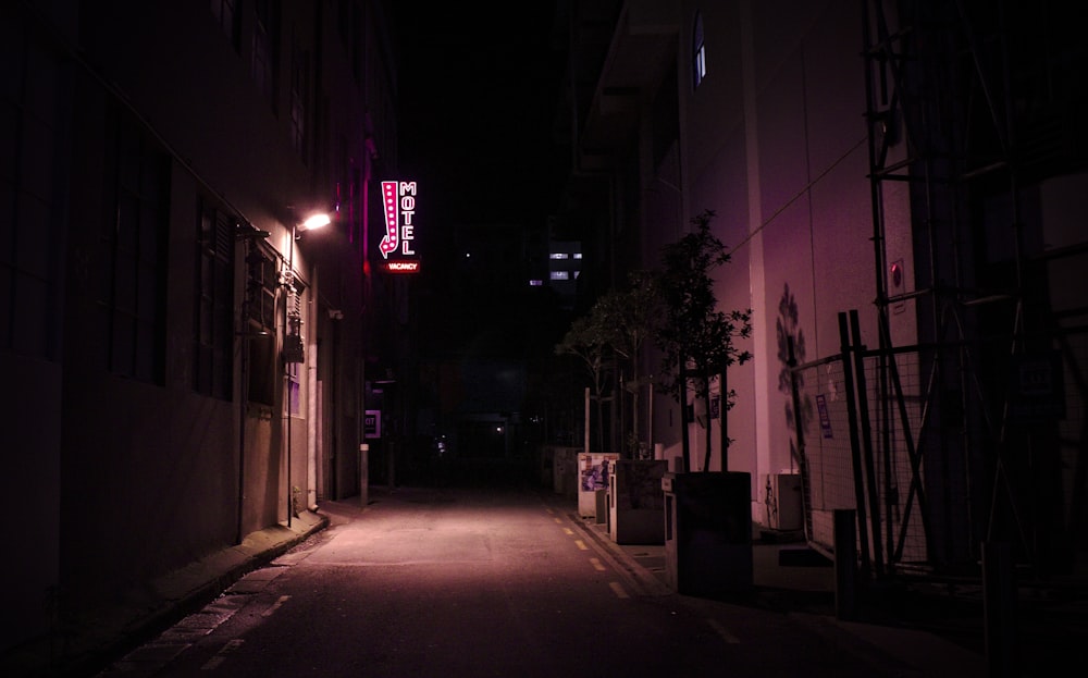 30k Night Alley Pictures Download Free Images On Unsplash