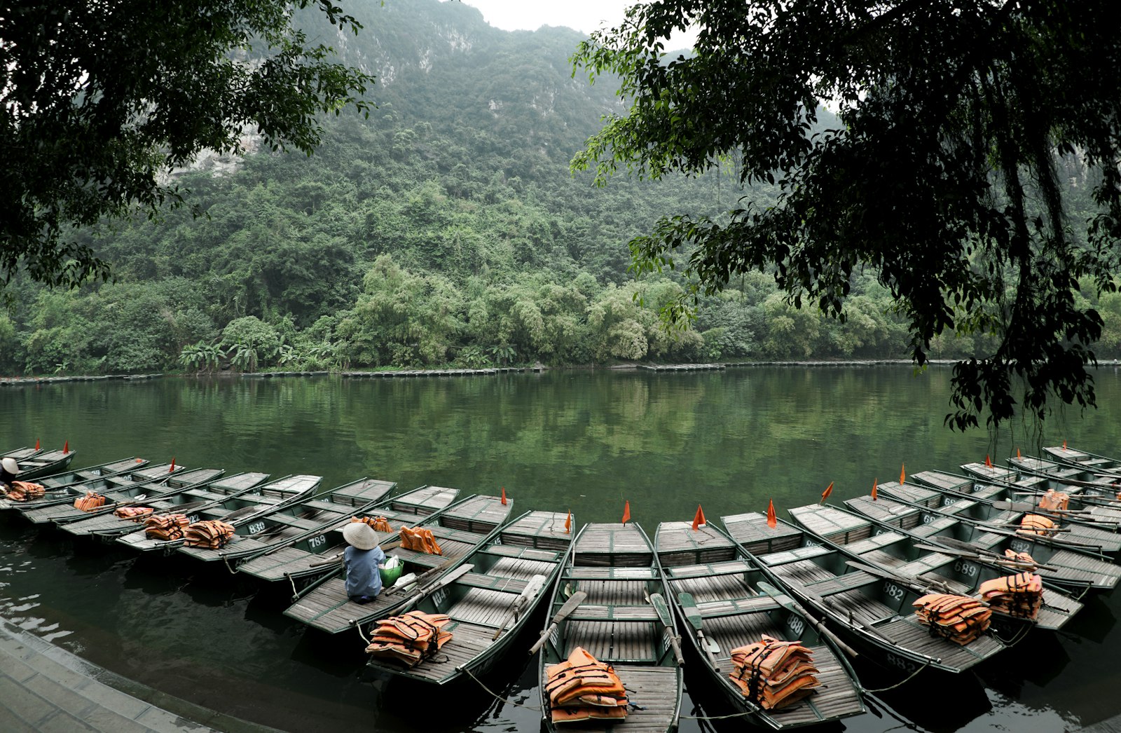 Sony a7R II + Sony FE 28mm F2 sample photo. Jon boats on river photography