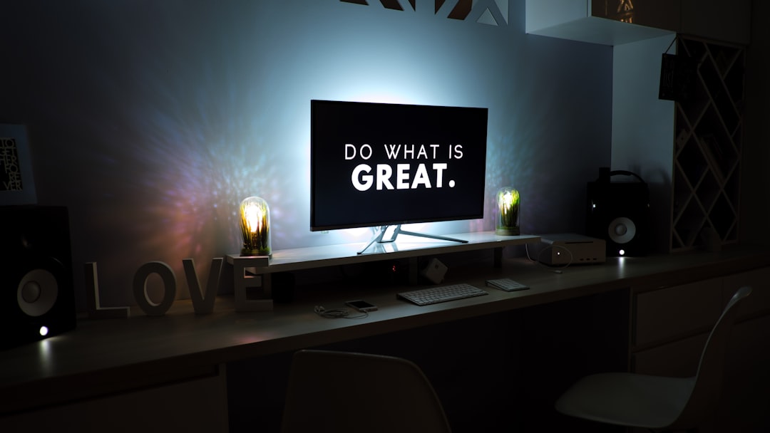 Do what is great, written on a computer monitor.