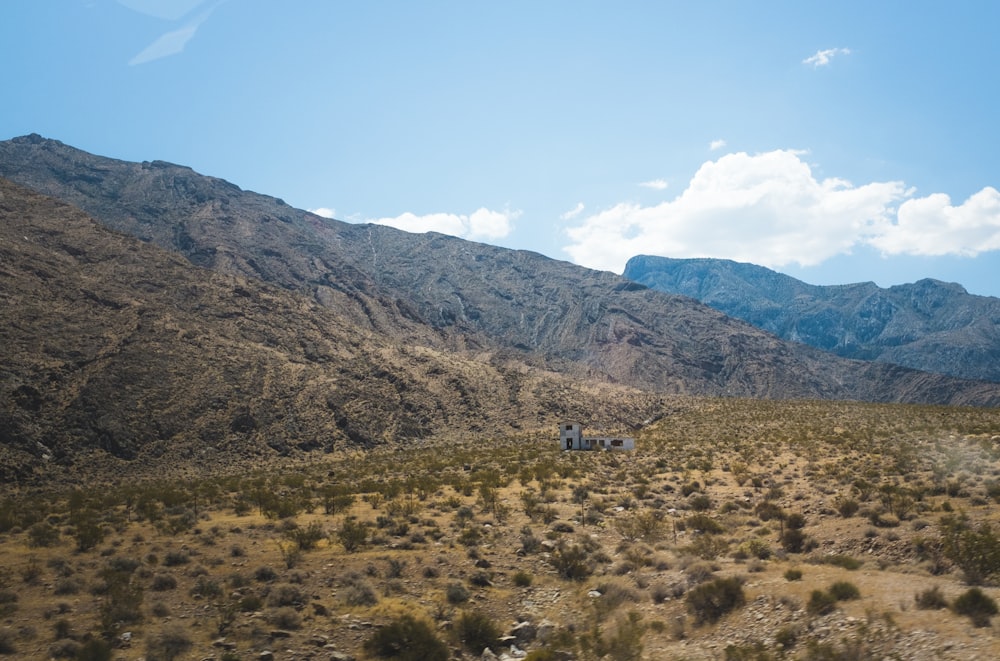 mountain during daytime