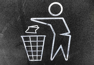 litter signage