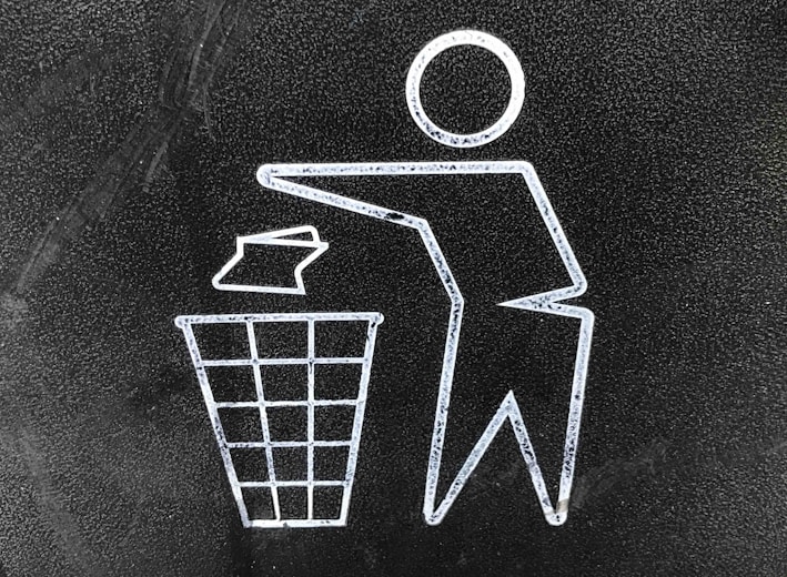 litter signage