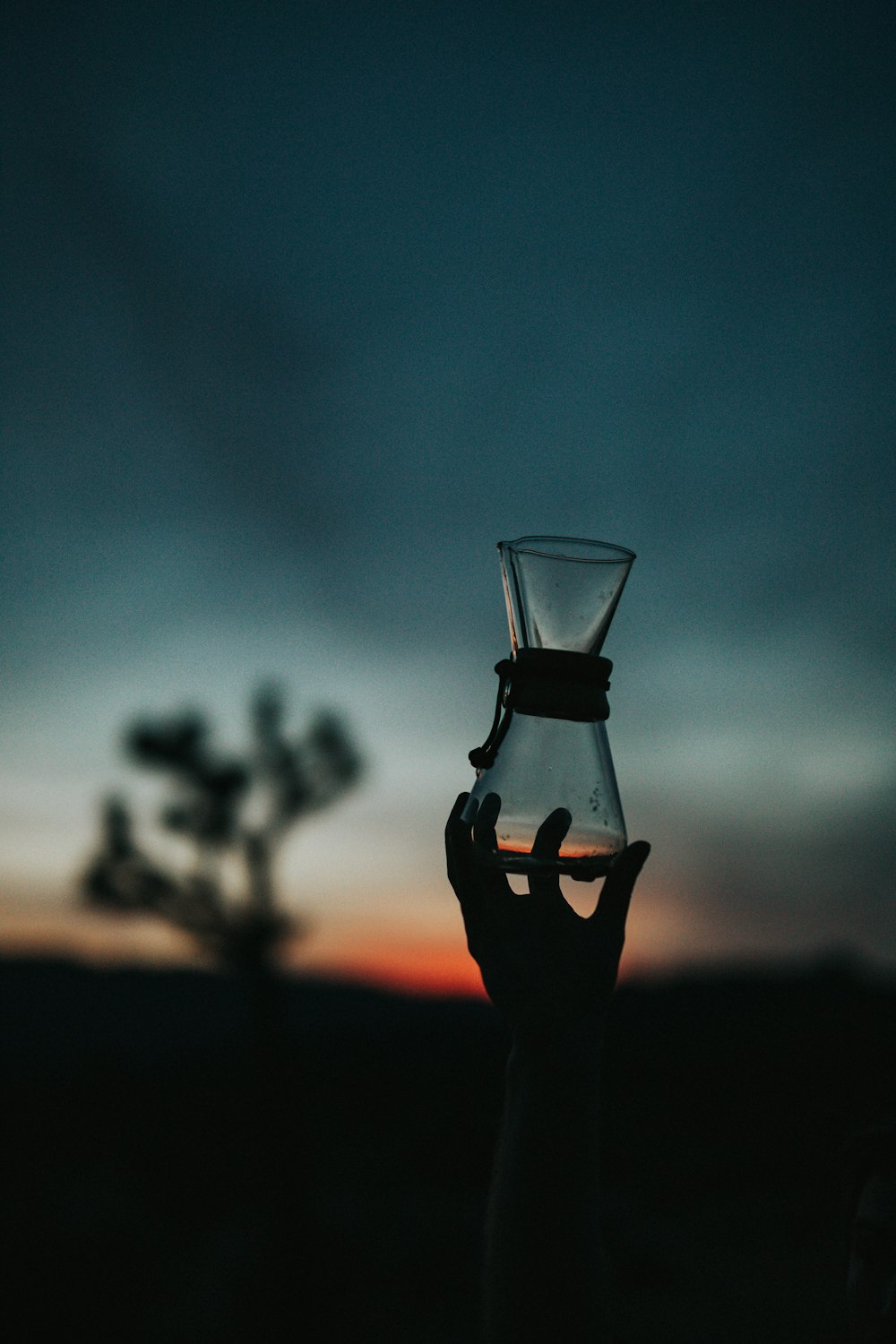 透明ガラス花瓶のチルトシフトレンズ撮影