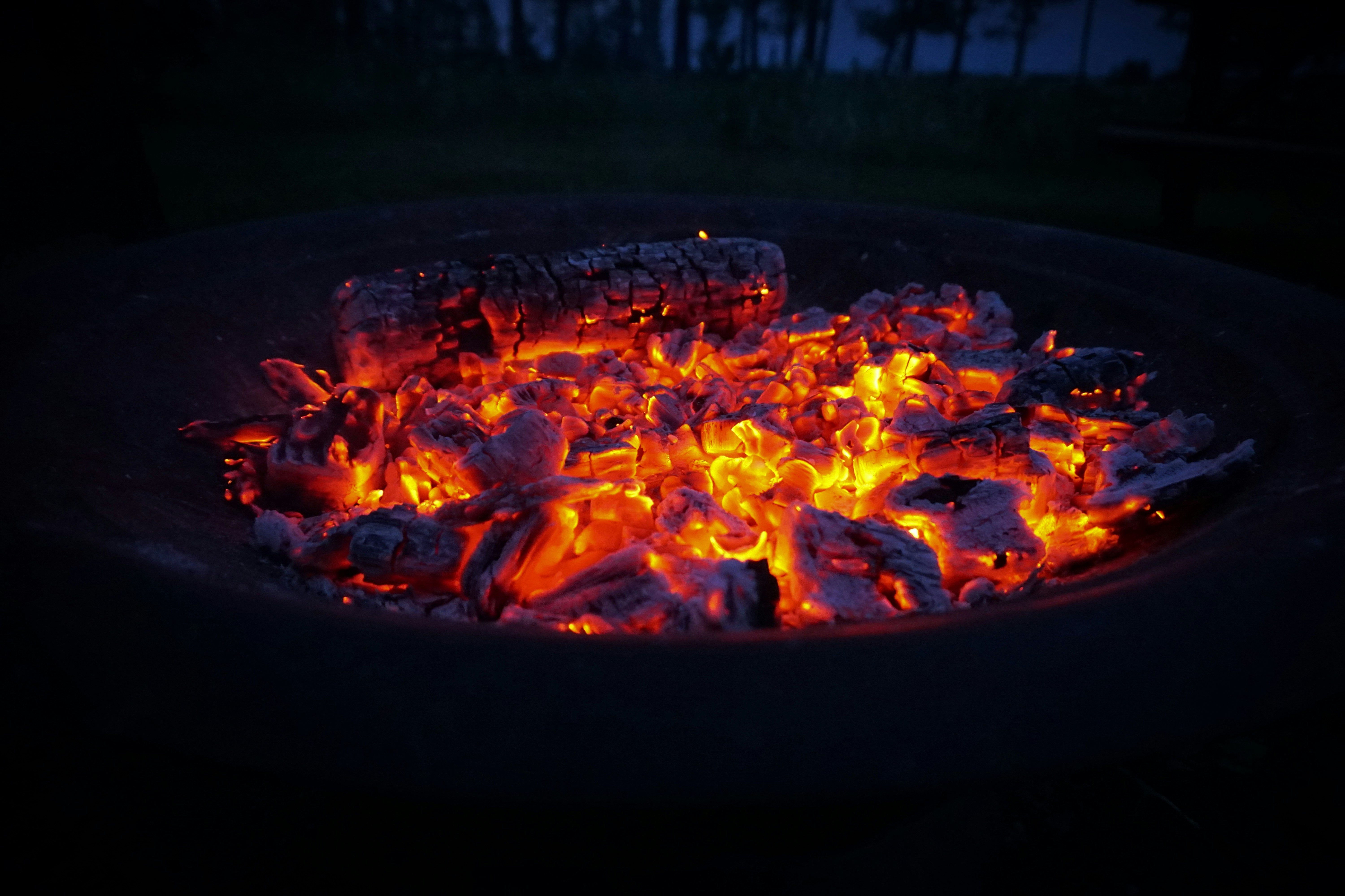 Choose from a curated selection of fire wallpapers for your mobile and desktop screens. Always free on Unsplash.